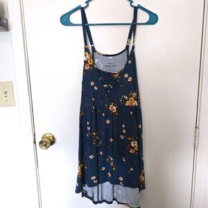 Torrid size 1 Super Soft Blue Floral Baby Doll Top with Criss Cross Bust Accent